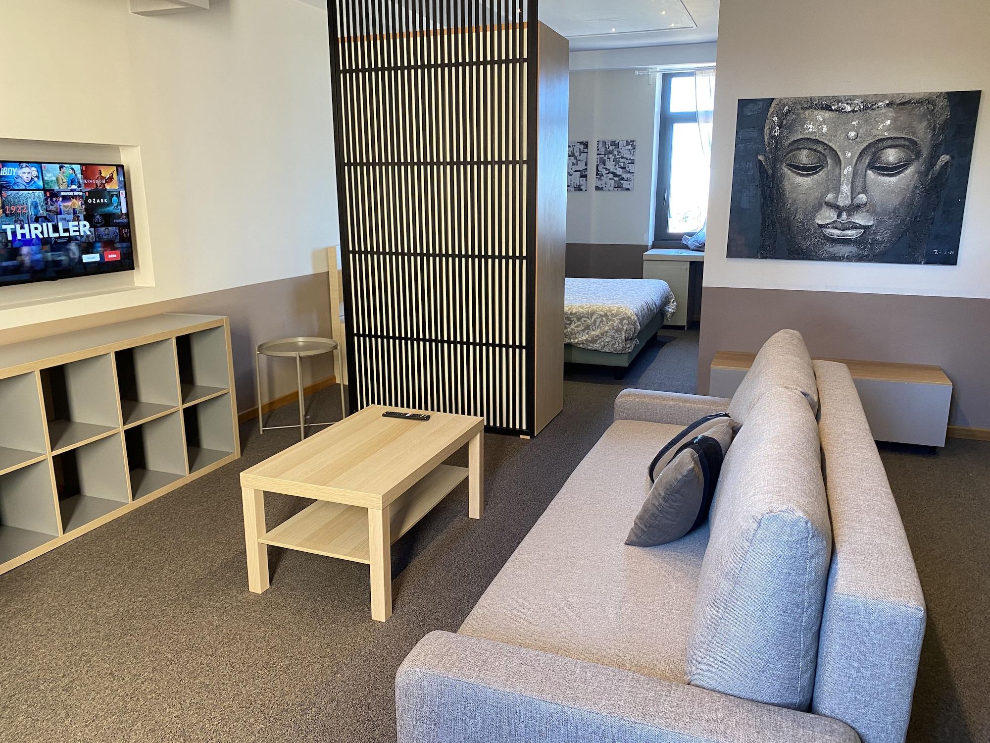 Domus Park 4*