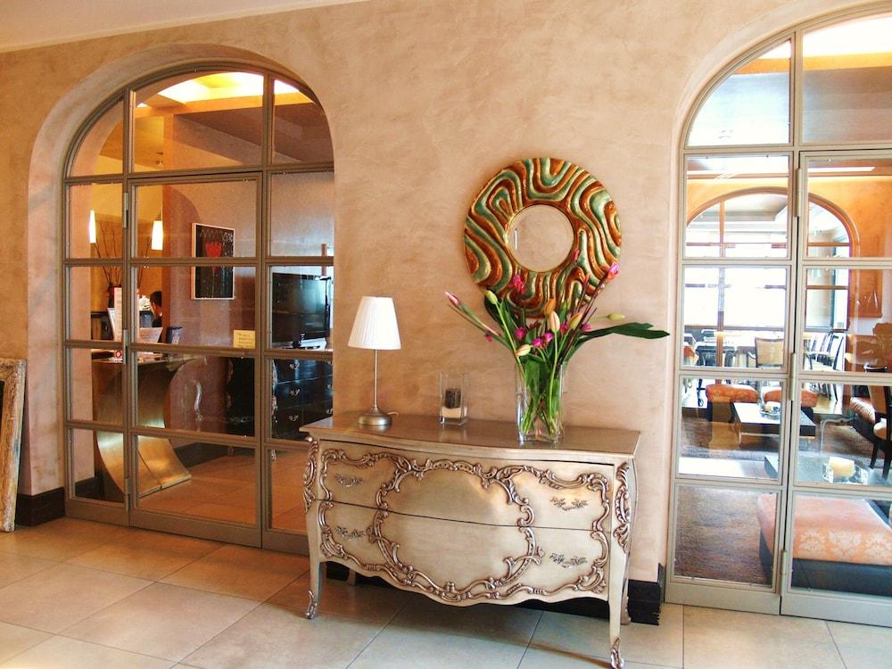 Hotel Domus Park 4*