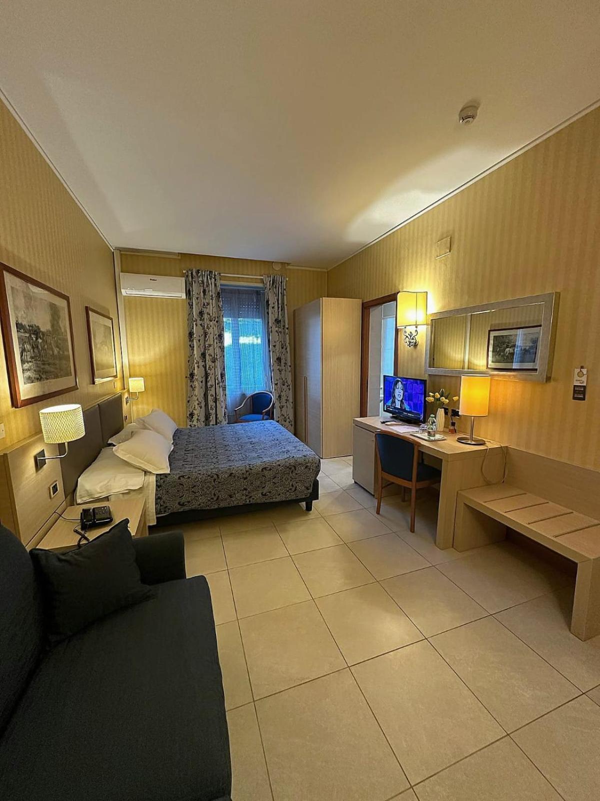 Domus Park & 4*